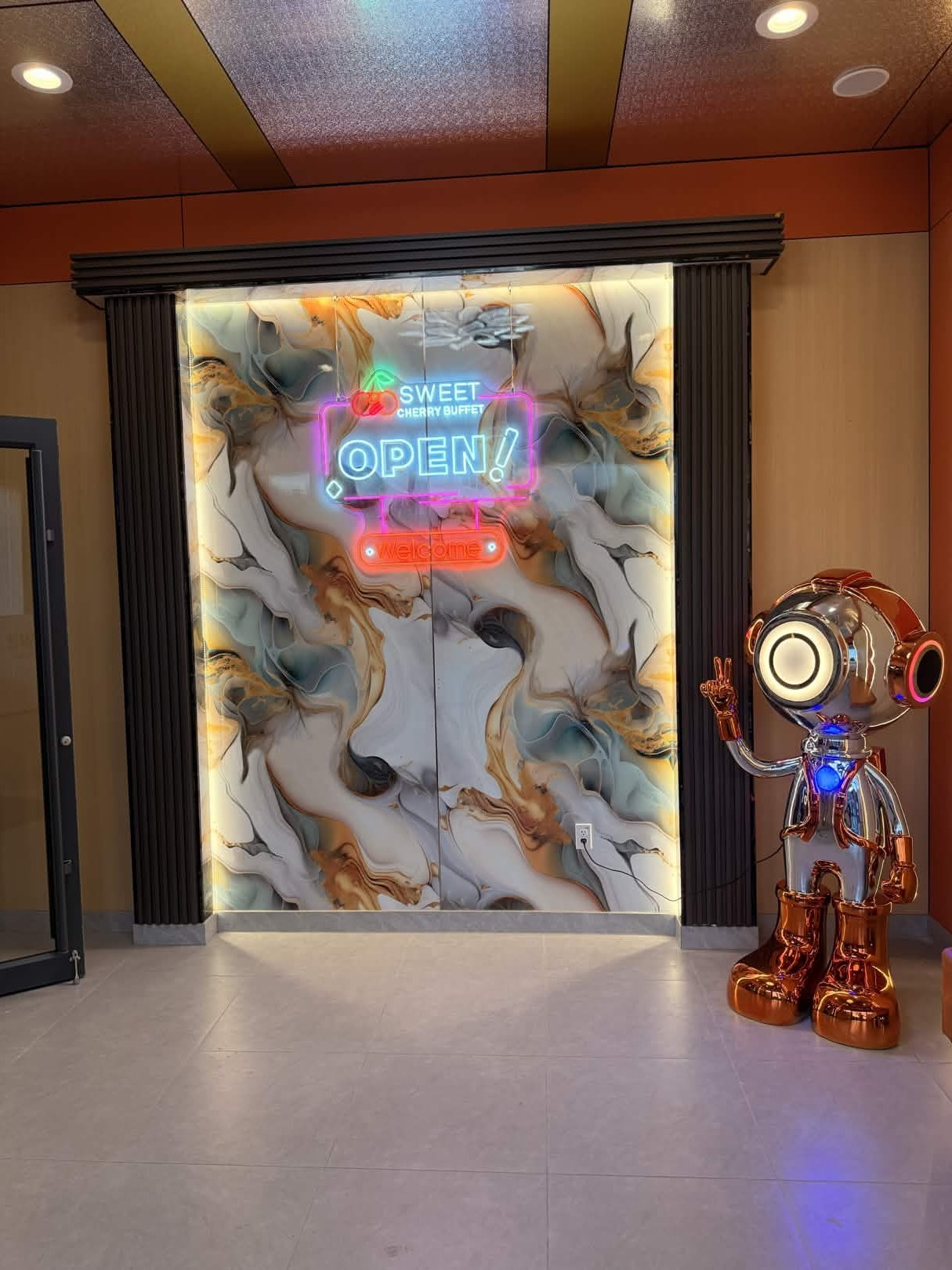 Sweet Cherry entrance